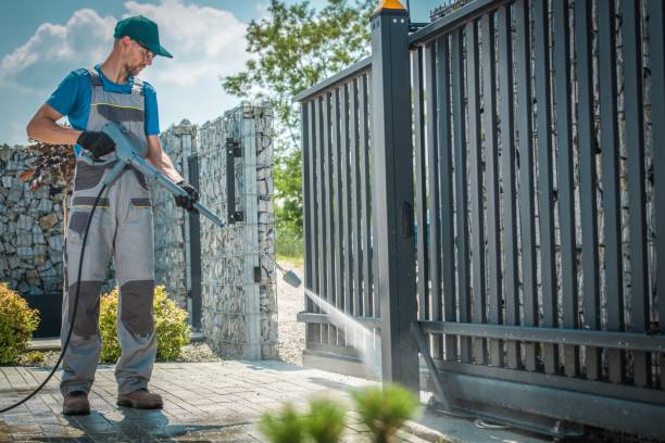 Post-Construction Pressure Washing in Pine Castle, FL